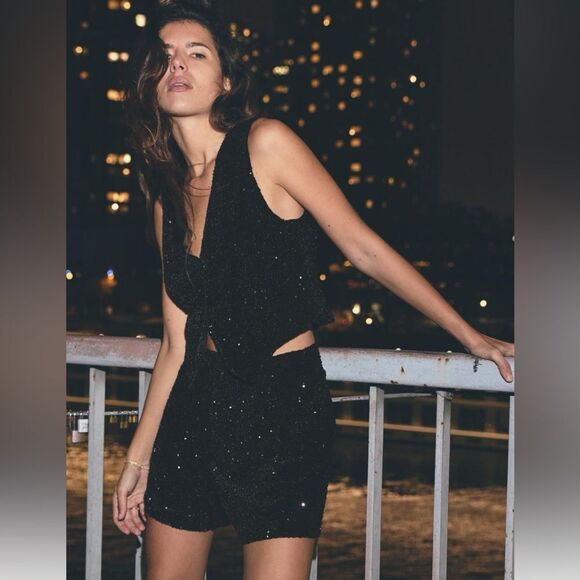 Zara fitted sequin vest - Picture 2 of 5